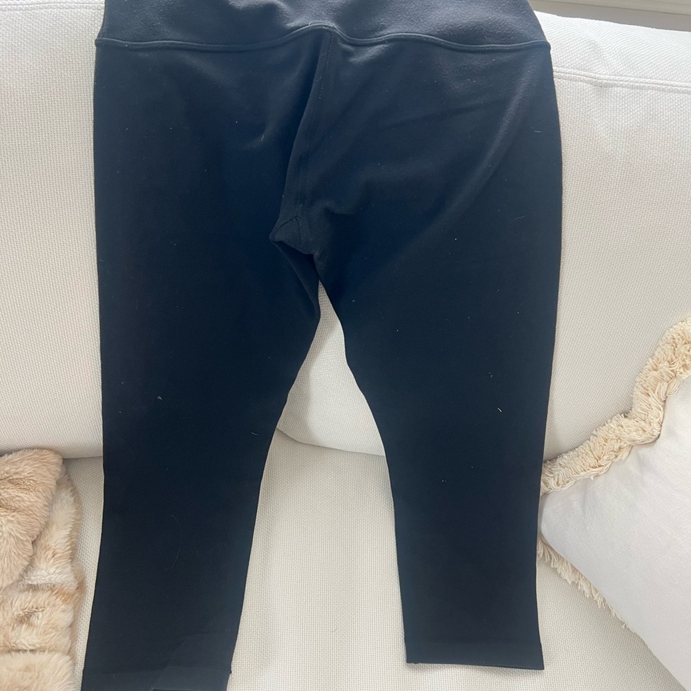 Lululemon Athletica Black Leggings Sleek Form-Fitting Design